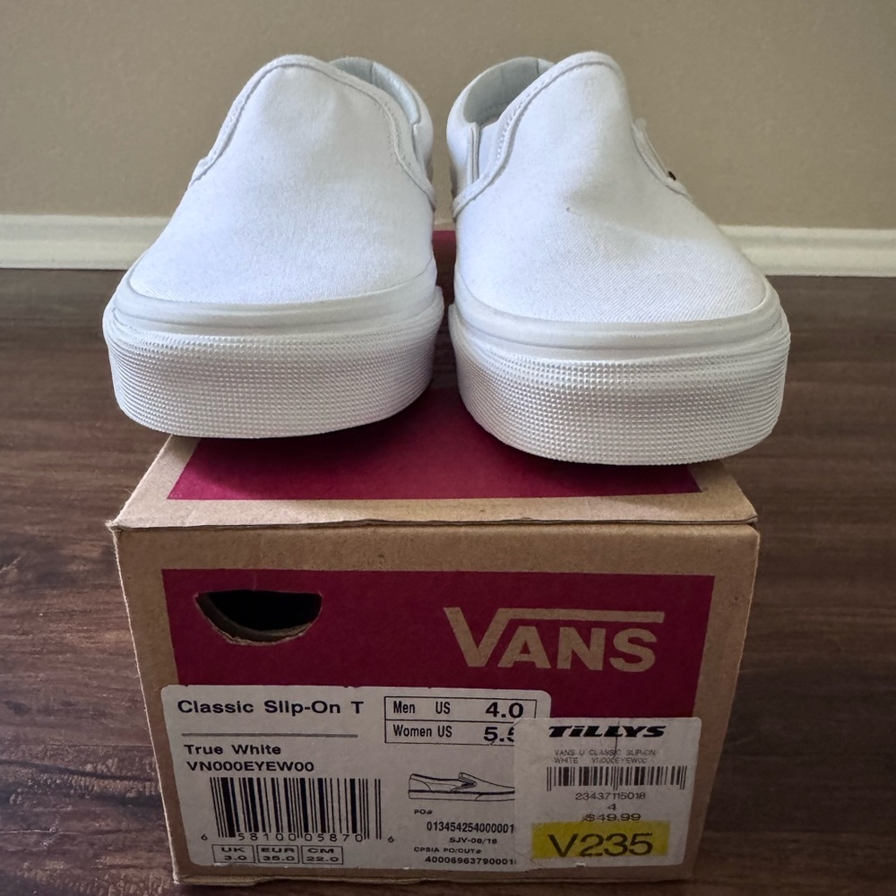 New Slip-on white vans